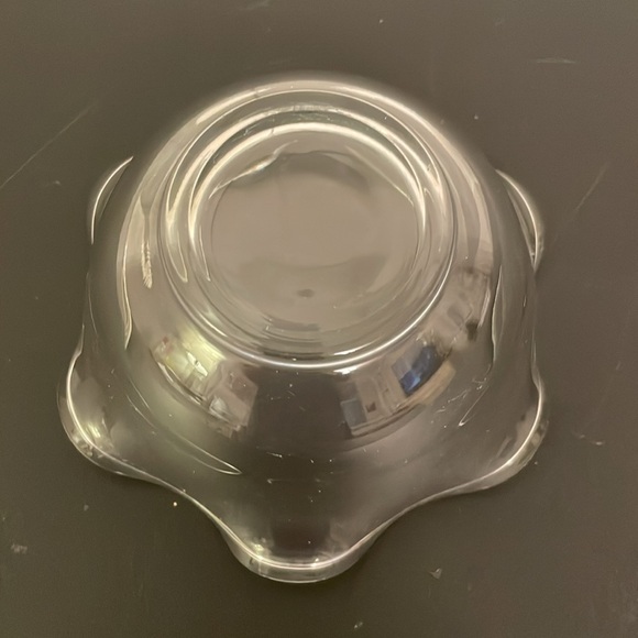 Vintage Indiana Green Tint Glass Bowl with Ruffled Rim - Picture 4 of 9